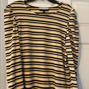 Ribbed long sleeve top w/ puff sleeve detail NWOT